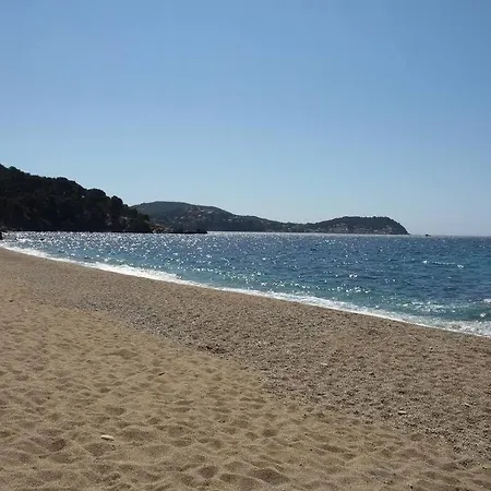 Great Walking Distance To Beautiful Beach 르프라데