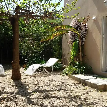 Great Walking Distance To Beautiful Beach